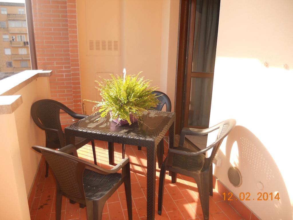 Apartment Via Delle Torri Pise Chambre photo